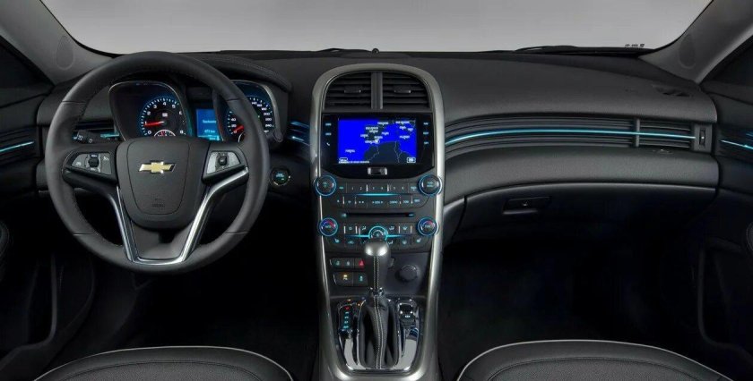 Шевроле Малибу 2021 салон