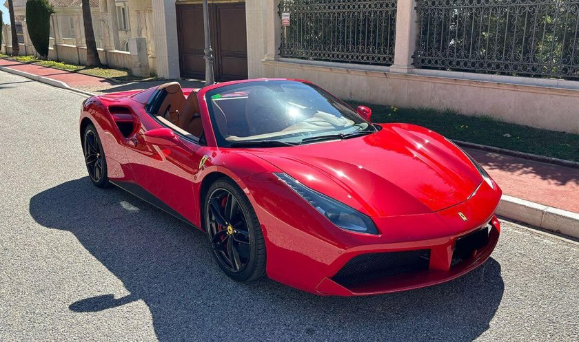 Ferrari 488 spider