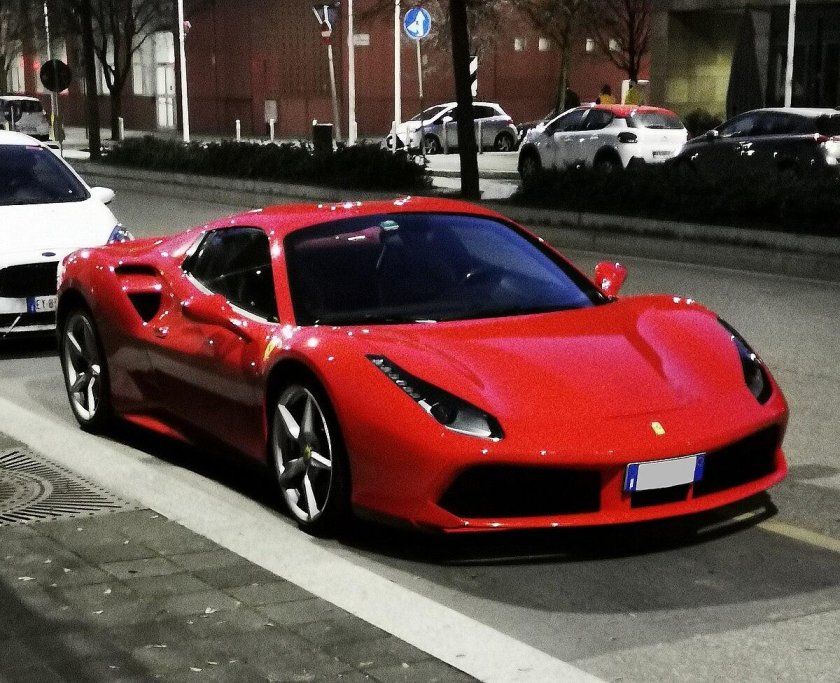 Феррари 488 Пизза