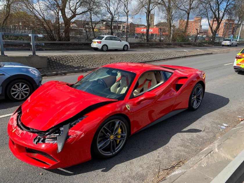 Ferrari 488 2022