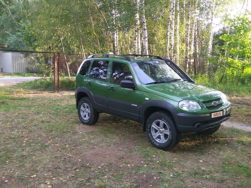 Шевроле нива 2011 серый зеленый металлик