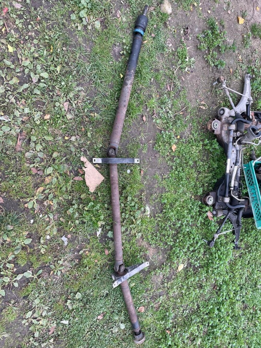 Задняя балка Ситроен Берлинго