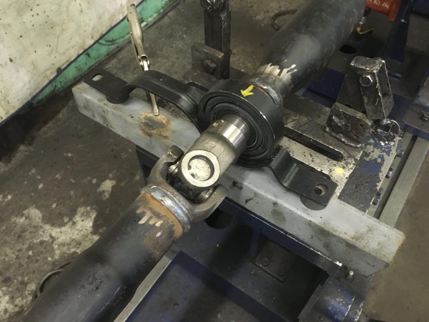 Opel Mokka подвесной подшипник кардана