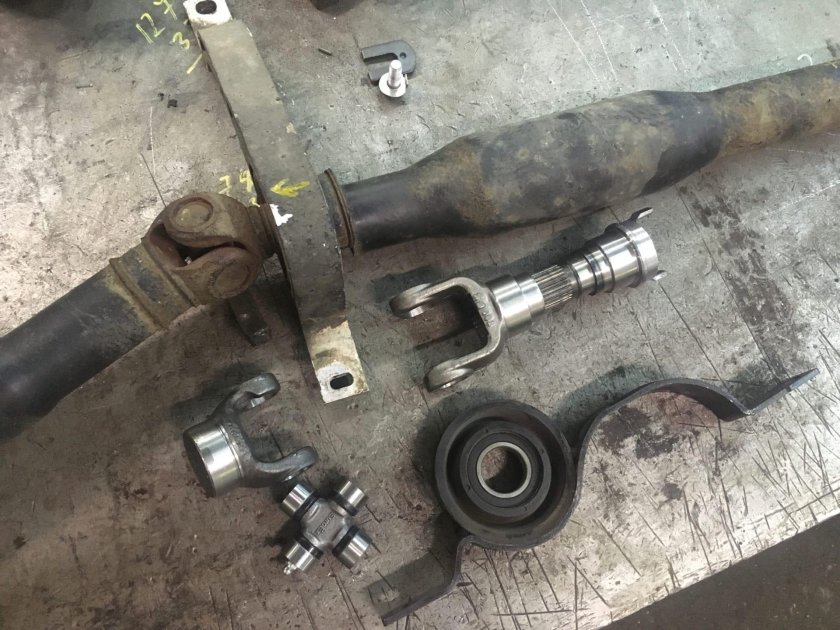 Подвесной подшипник Opel Insignia