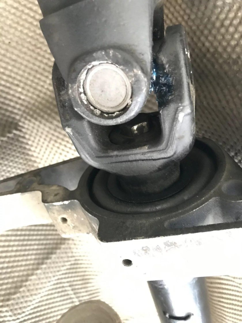 Подвесной подшипник Opel Insignia