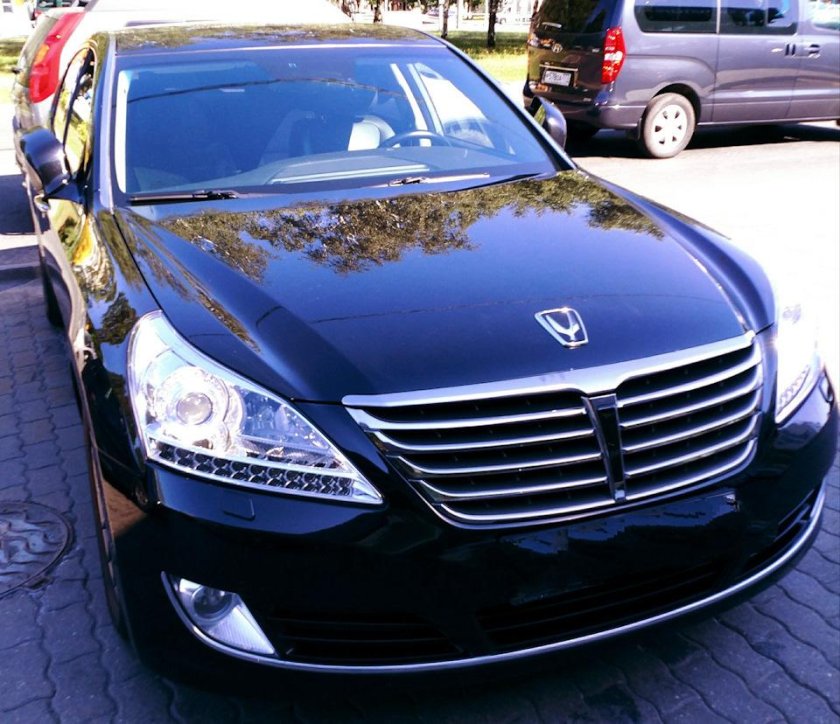 Hyundai Equus