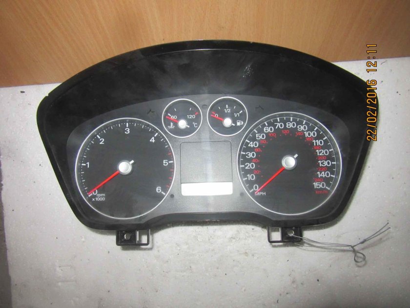 Приборная панель фокус 2