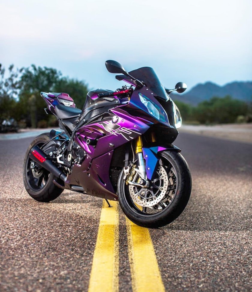 Мотоцикл BMW s1000rr фиолетовый