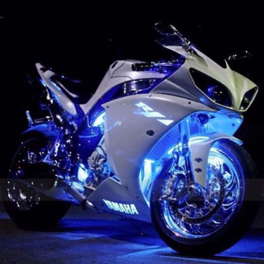 Yamaha r1 неон