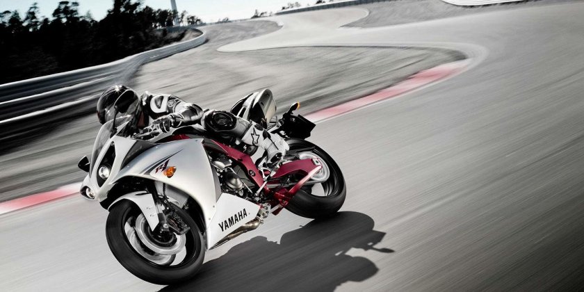 Спортбайк Ямаха r1