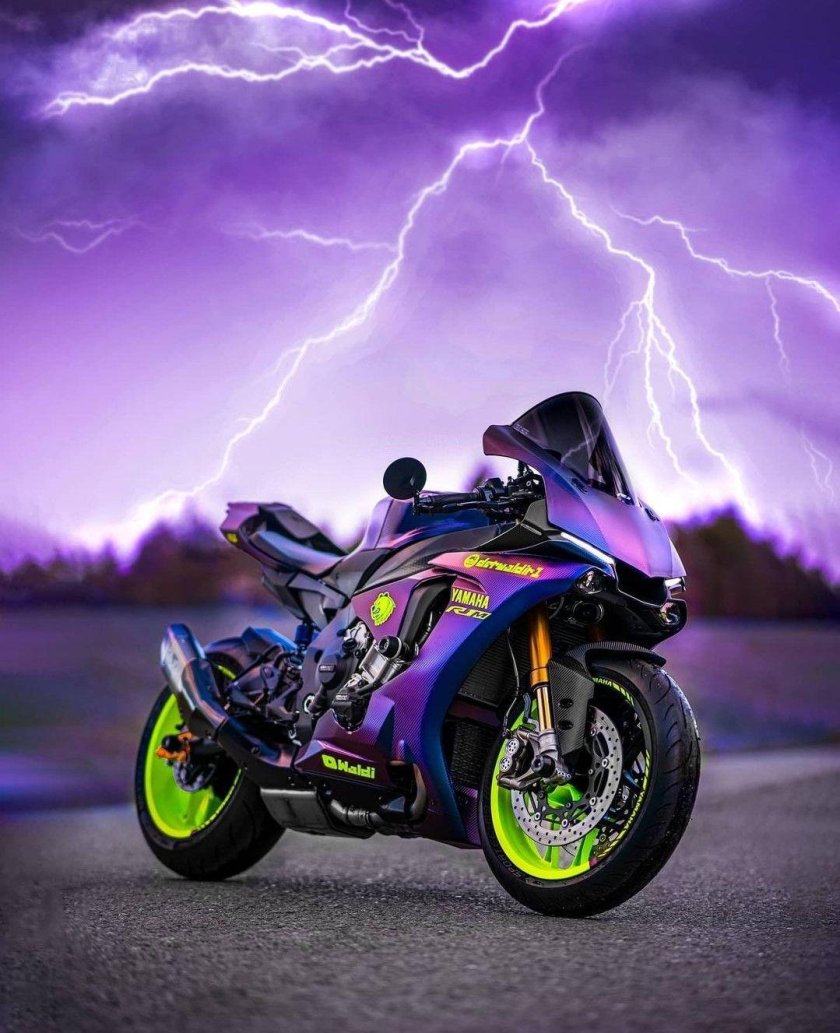 Фиолетовый мотоцикл