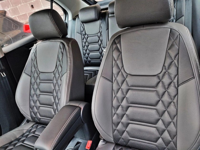 Чехлы поло лифтбек