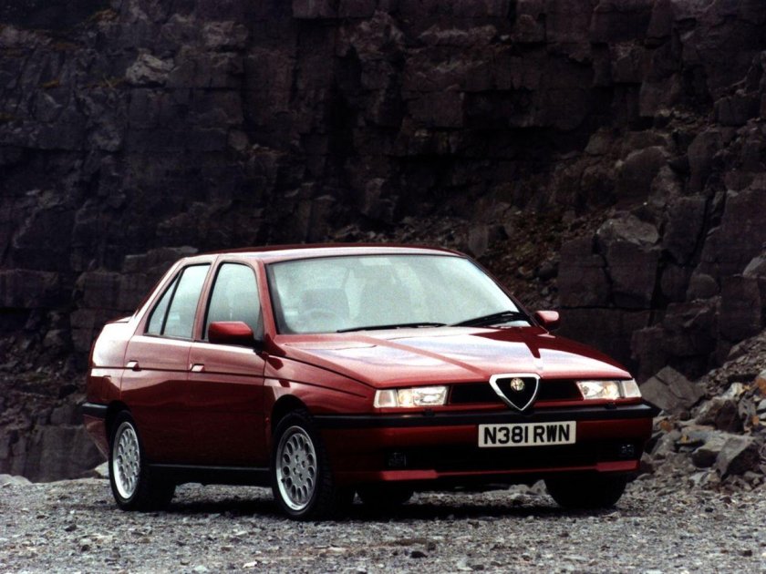 Alfa Romeo 155 1992
