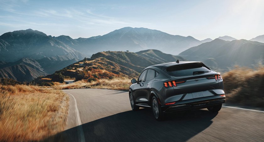 Форд Мустанг Mach e 2021