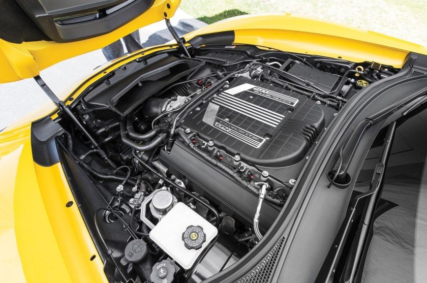 Chevrolet Corvette engine