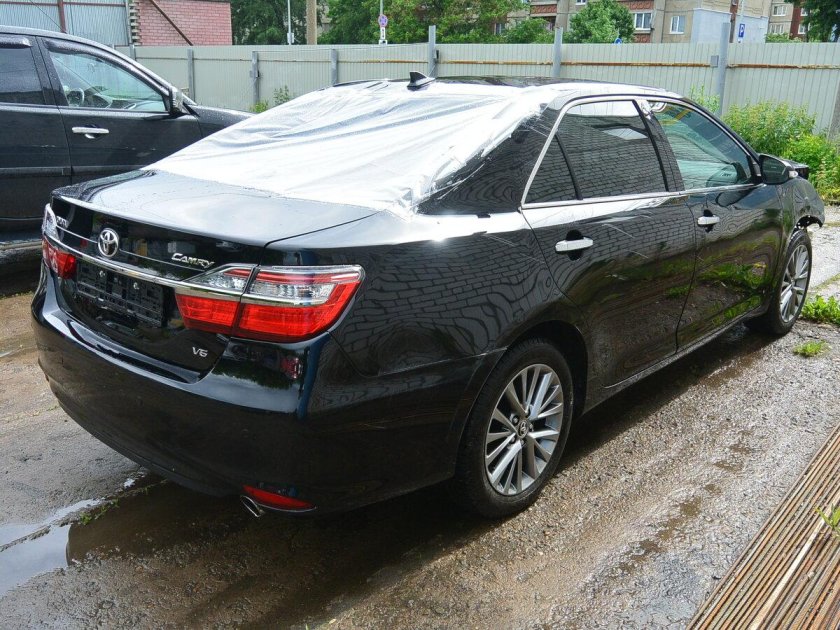Toyota Camry 5