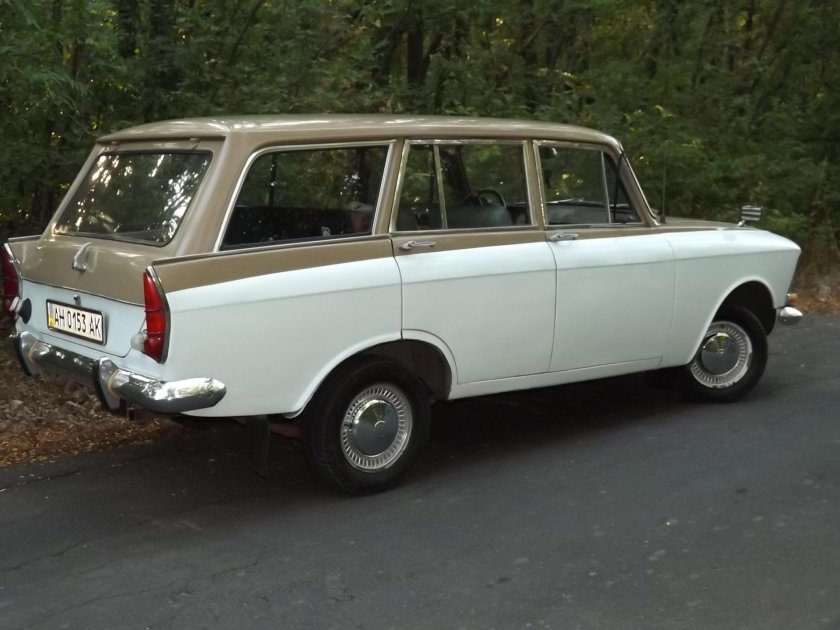 Москвич 427 универсал