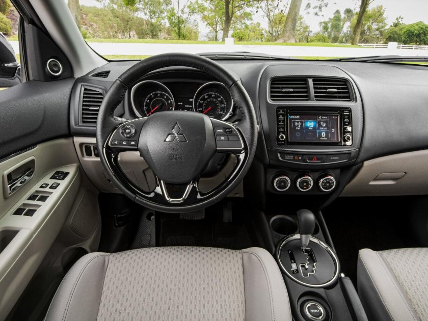 Митсубиси Аутлендер спорт 2016