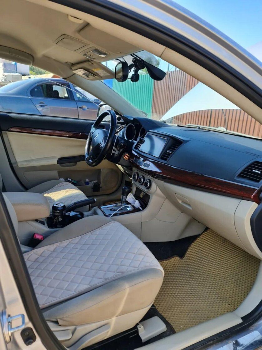 Митсубиси лансер x