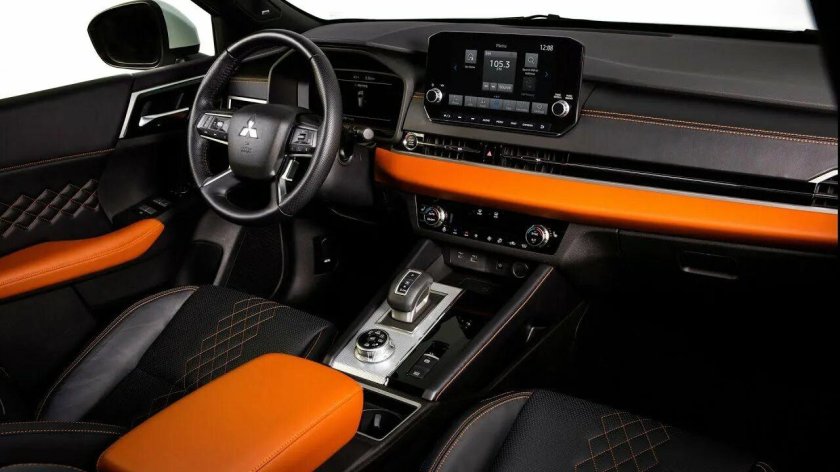 Mitsubishi Outlander 2021 салон