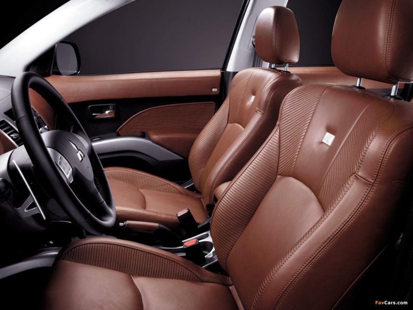 Mitsubishi Outlander перетяжка салона