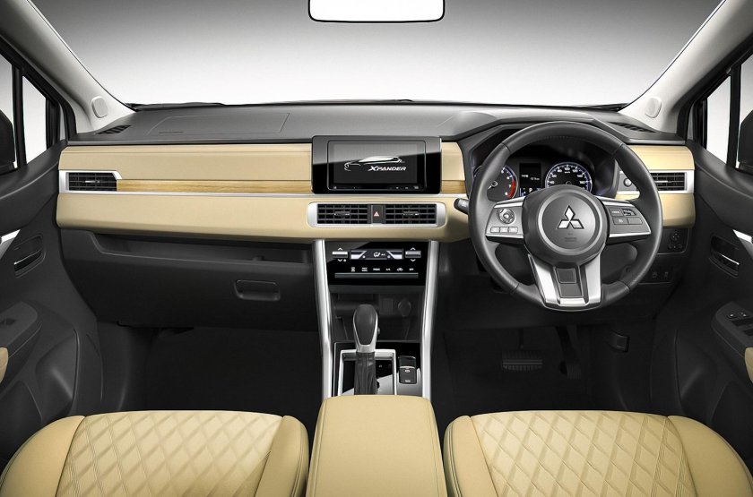 Митсубиси Xpander 2022