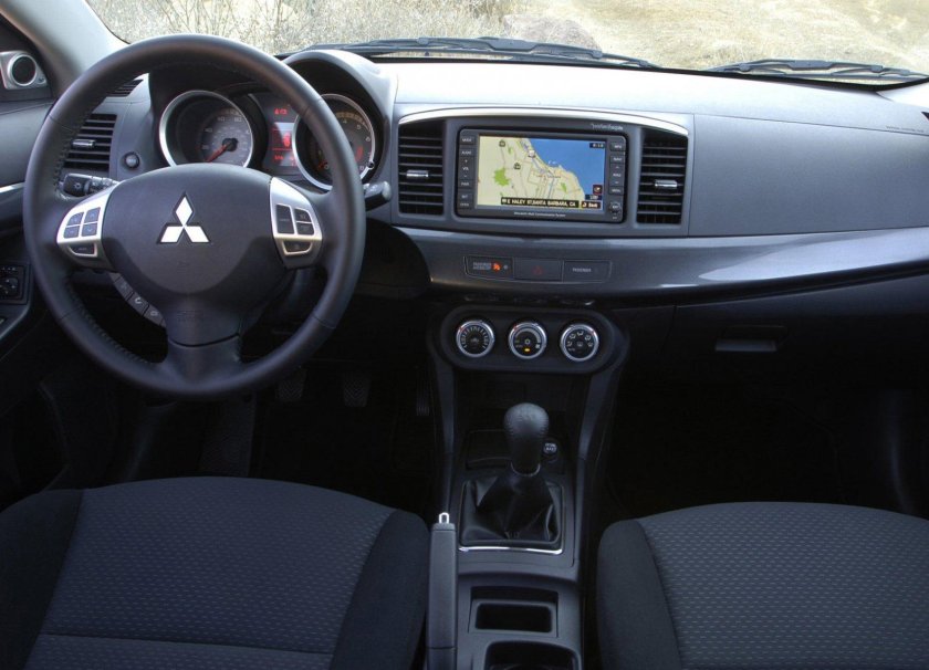 Mitsubishi Lancer 2008 салон
