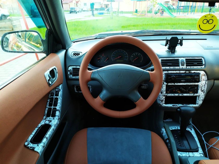 Mitsubishi Galant 8 салон