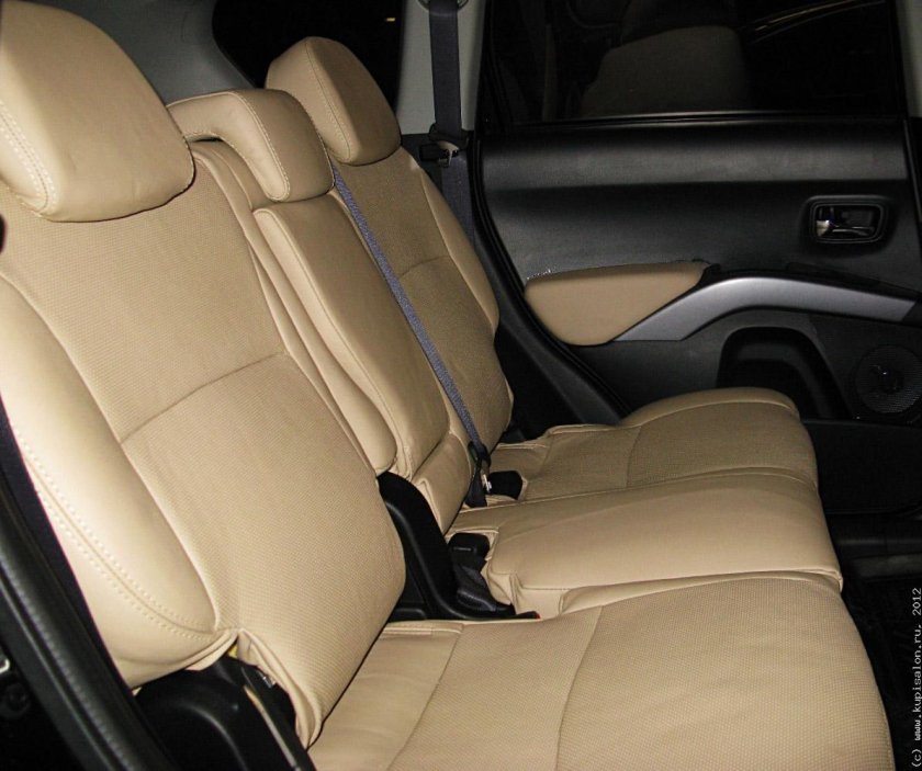 Outlander 3 салон кожа