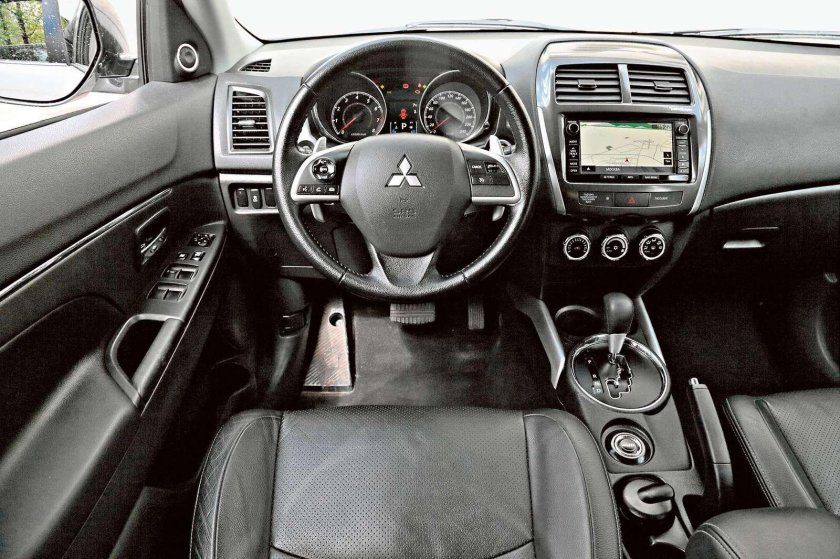 Mitsubishi ASX салон