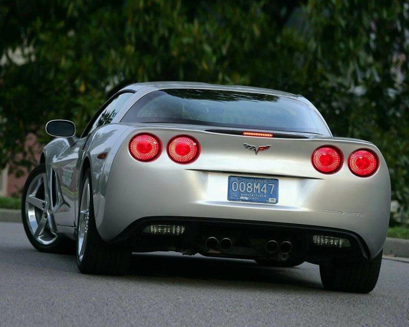 Chevrolet Corvette c6 2004