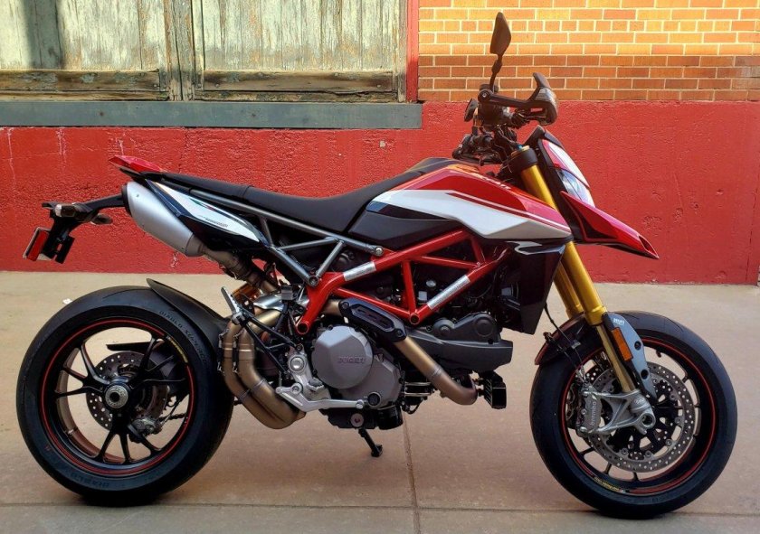 Ducati Hypermotard 950