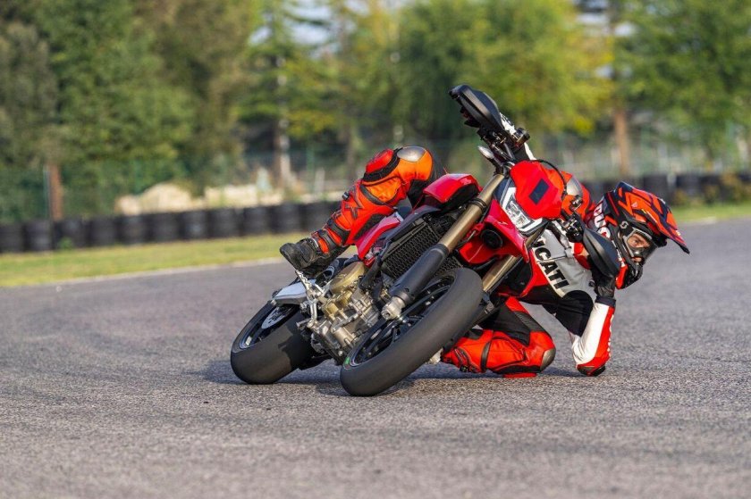 Ducati Hypermotard 698 mono