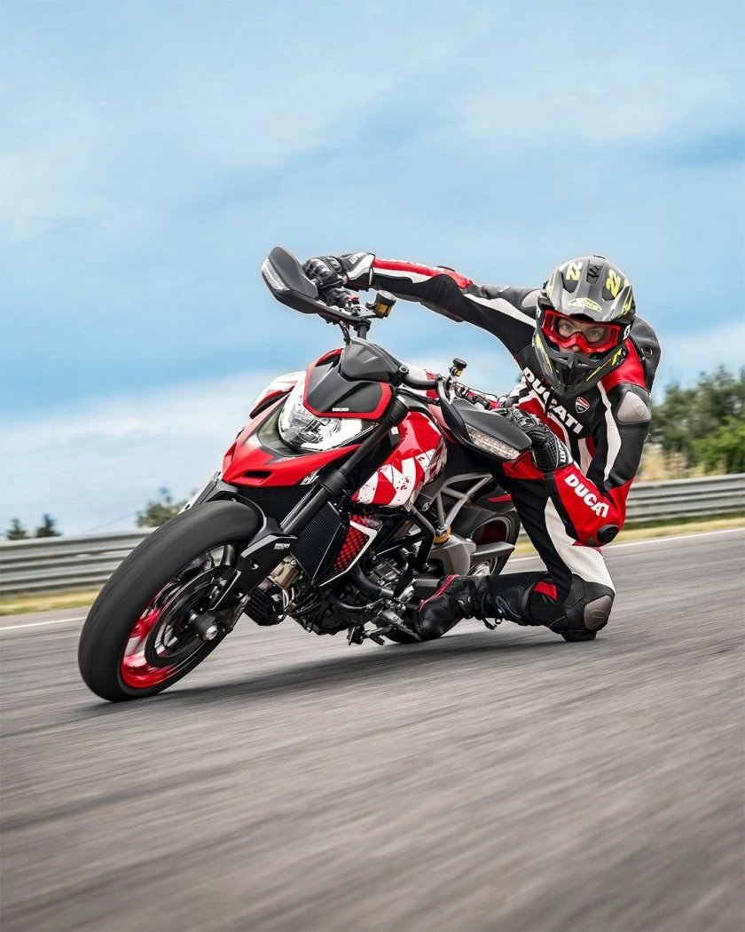 Ducati Hypermotard 950