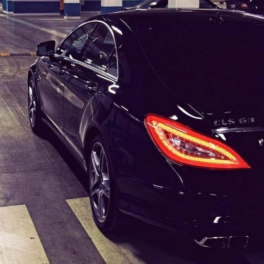 Мерседес черный