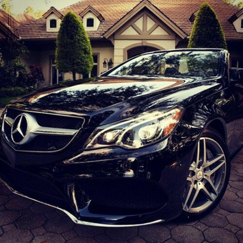 Мерседес черный