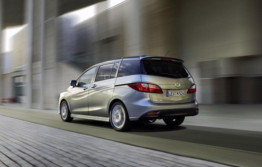 Mazda5 компактвэн