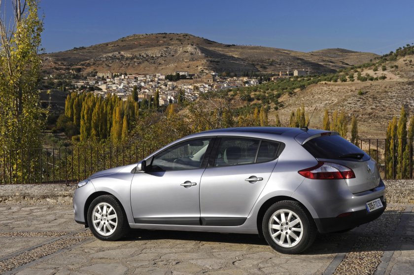 Рено Меган хэтчбек