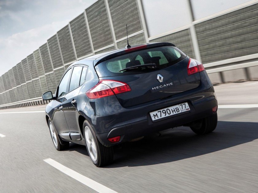 Рено Меган 2014 хэтчбек