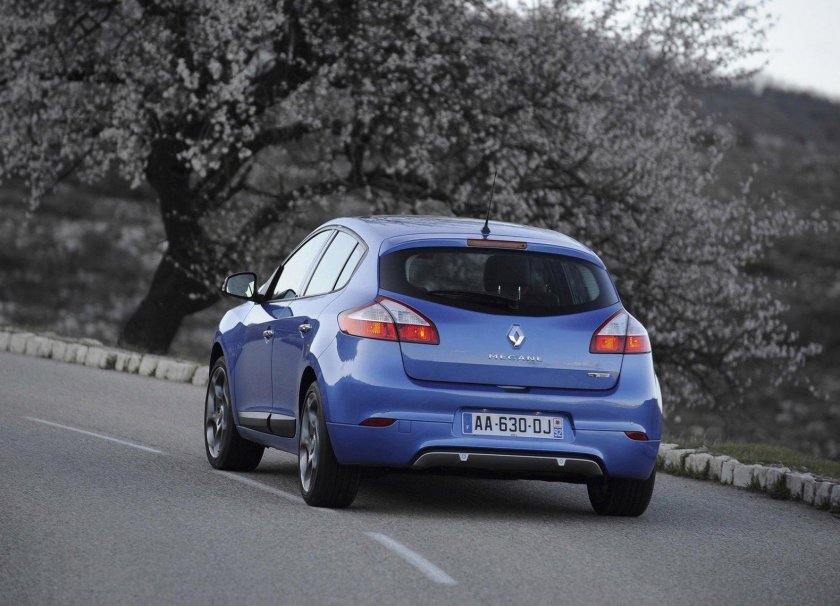 Рено Меган 5 хэтчбек