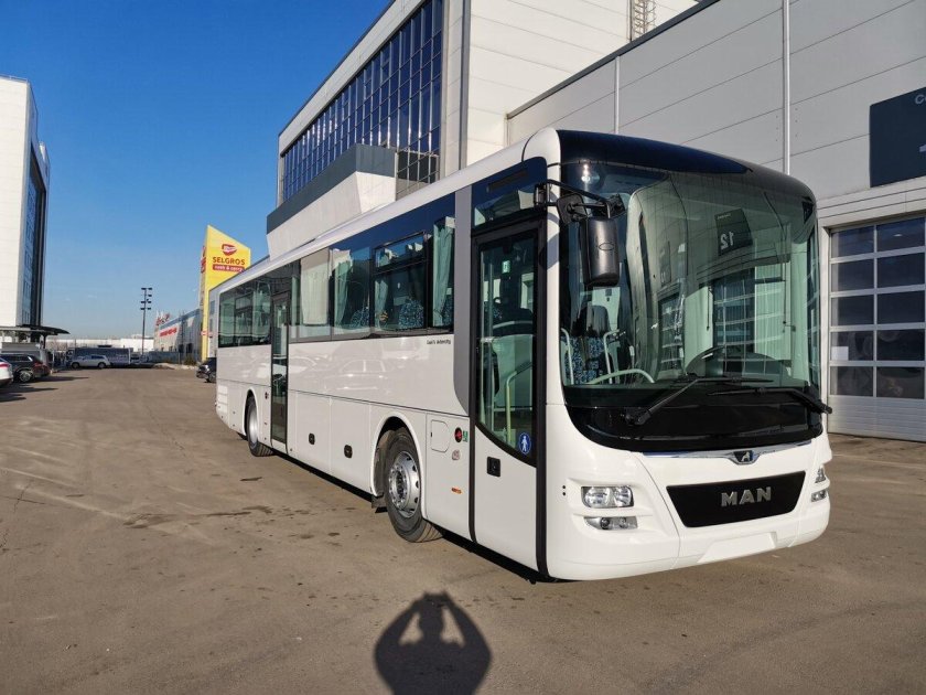 Man lion's intercity r60