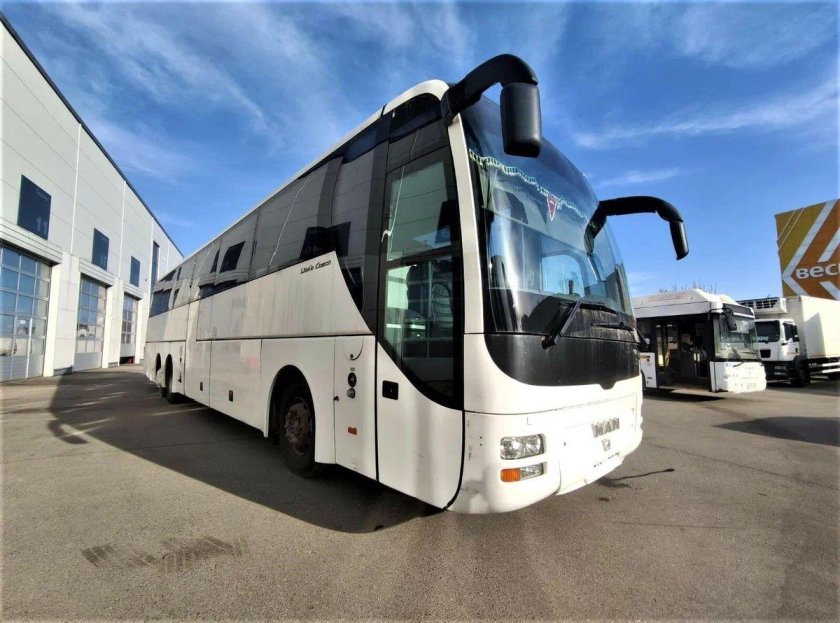 Man Lion's coach 2023