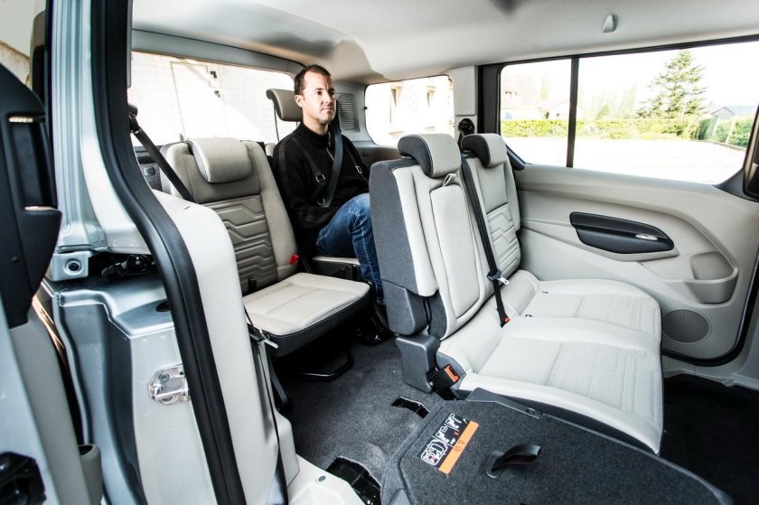Ford Tourneo connect салон