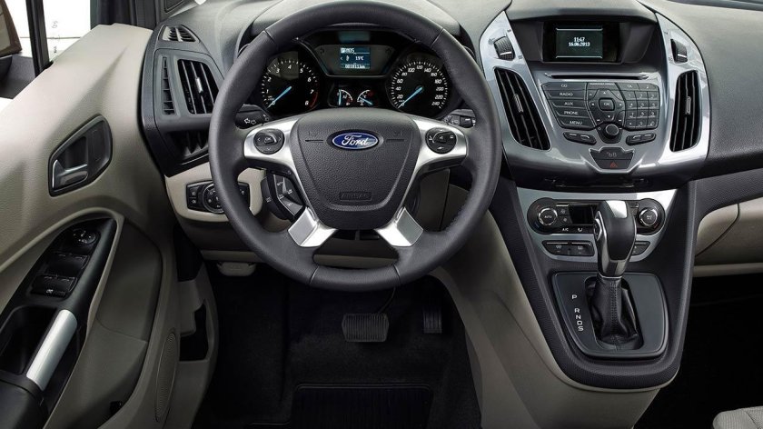 Ford Grand Tourneo connect 2013