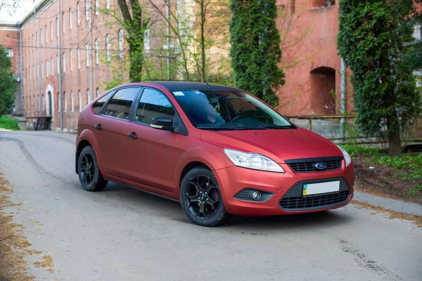 Ford Focus 2 красный