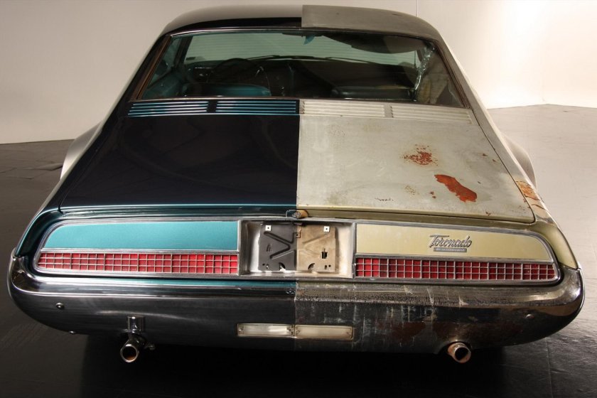 Олдсмобиль седан 1967 года