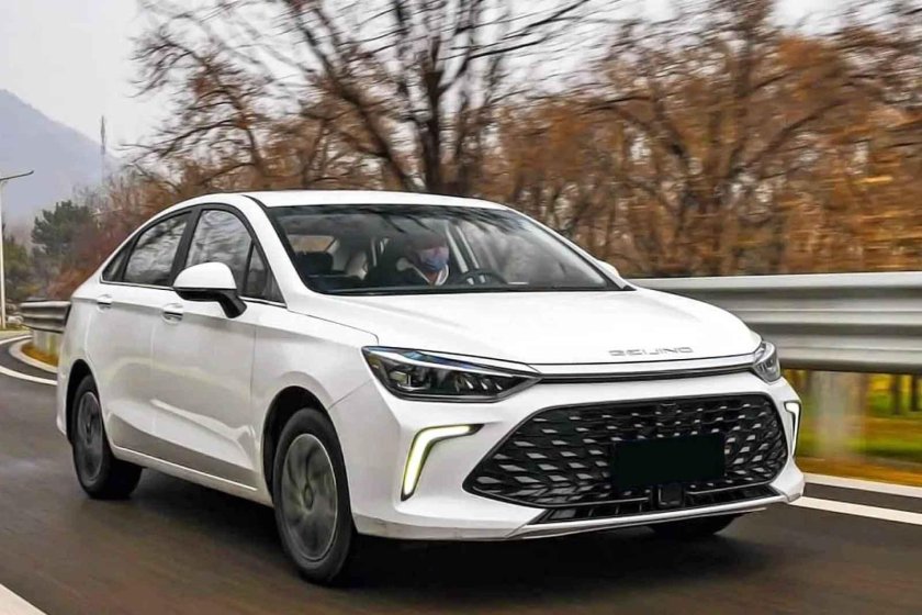 Автомобиль baic u 5 plus