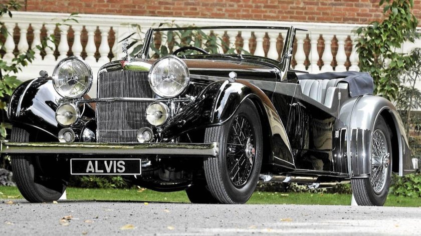 Автомобиль Alvis 4