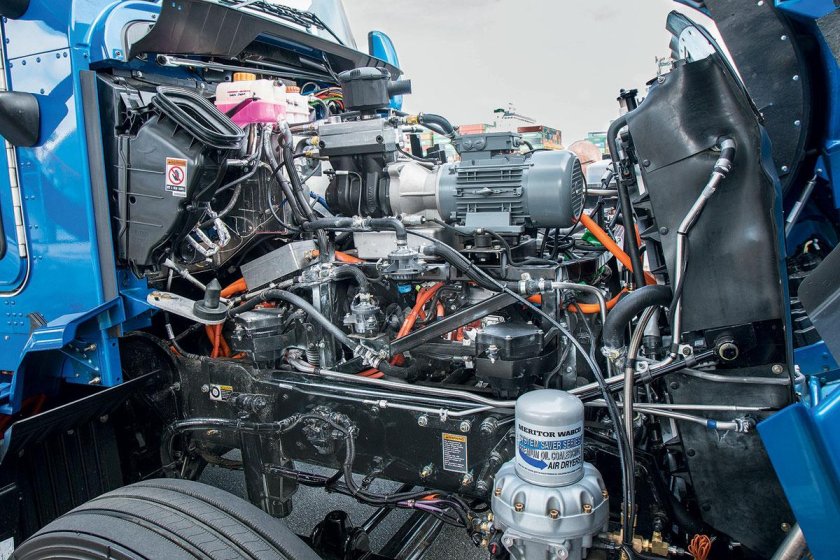 КАМАЗ 6520 под капотом