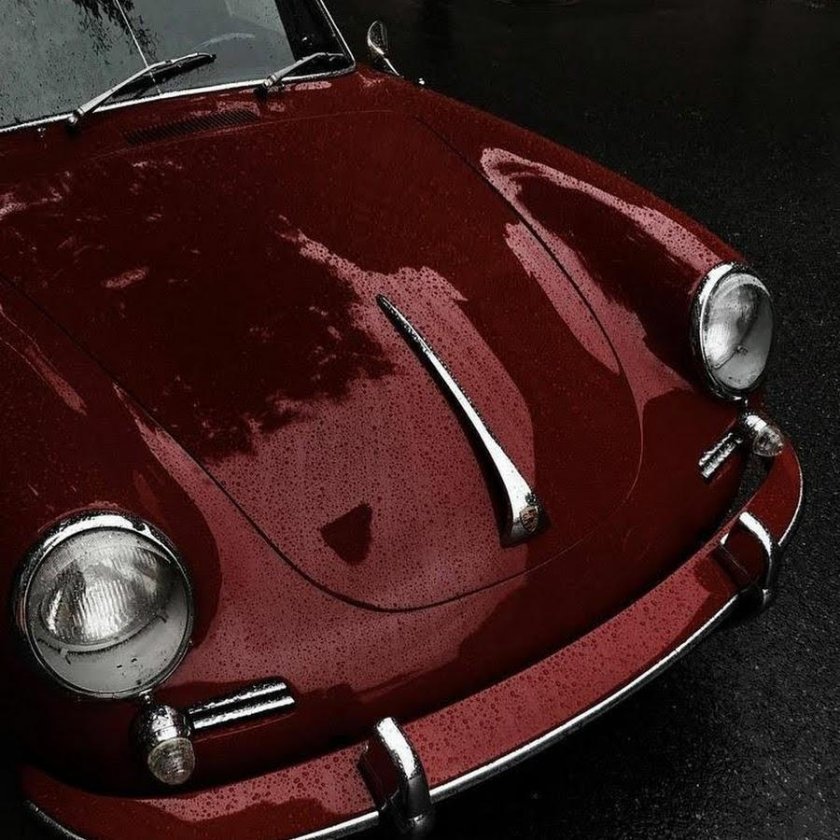 Автомобиль порше